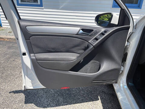 2012 Volkswagen Golf 2.5L PZEV