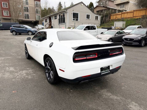 2021 Dodge Challenger SXT