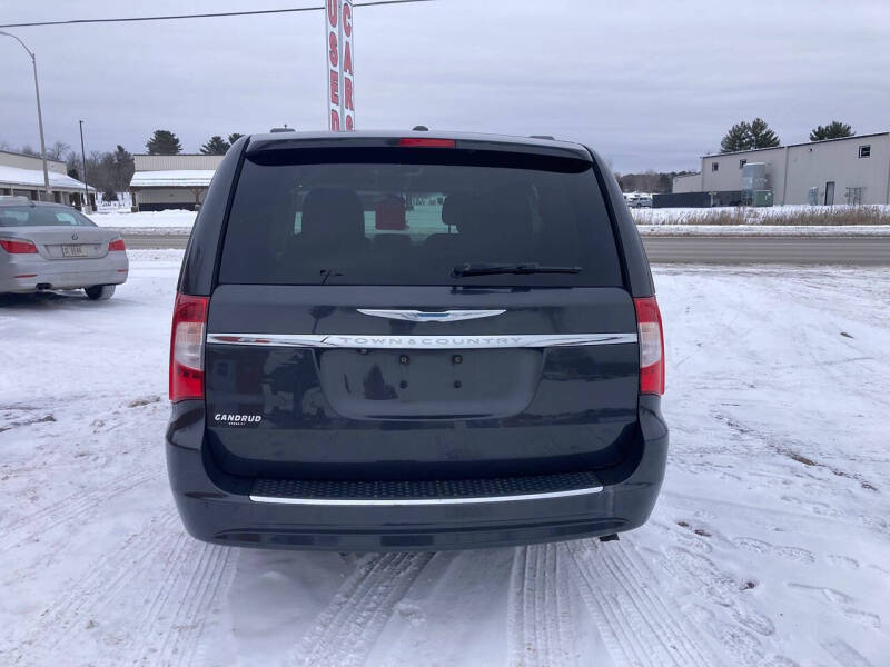 2011 Chrysler Town and Country Touring