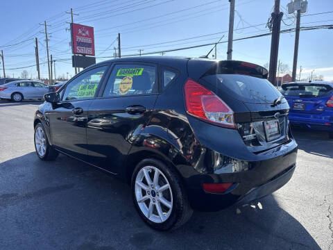 2016 Ford Fiesta SE
