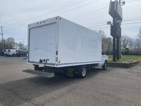 2016 Ford E-Series E-350 SD