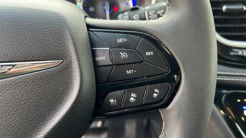 2023 Chrysler Pacifica Touring