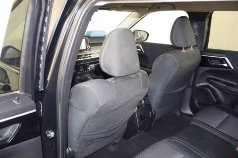 2024 Mitsubishi Outlander ES