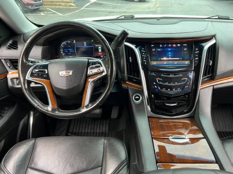 2017 Cadillac Escalade ESV Standard