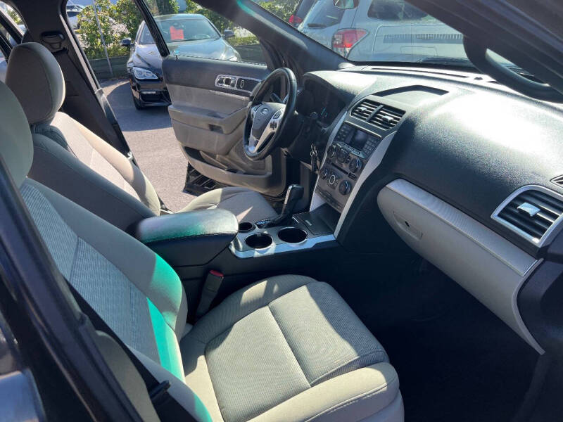 2012 Ford Explorer XLT