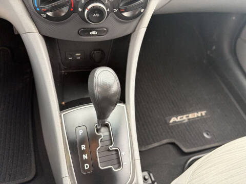 2015 Hyundai Accent GS