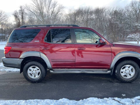 2004 Toyota Sequoia SR5