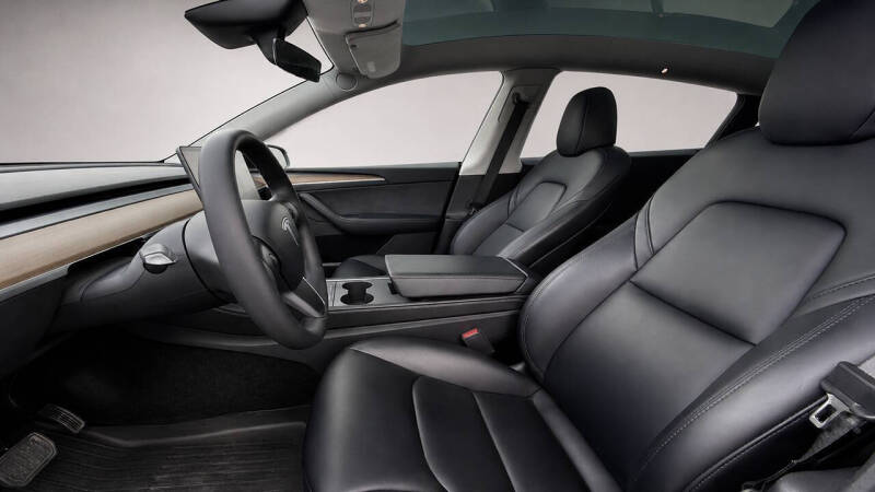 2025 Tesla Model Y Long Range