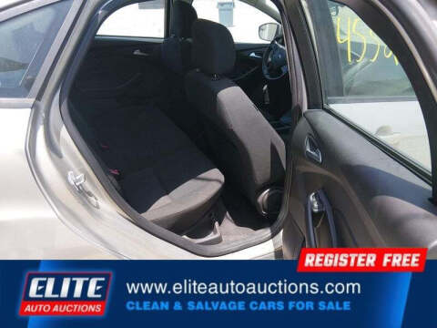 2015 Ford Focus SE