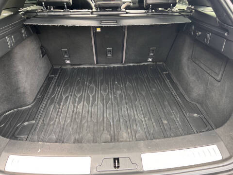 2018 Land Rover Range Rover Velar P250 R-Dynamic SE