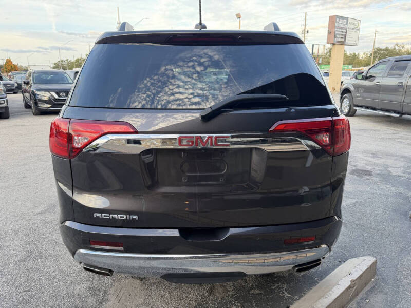 2017 GMC Acadia Denali