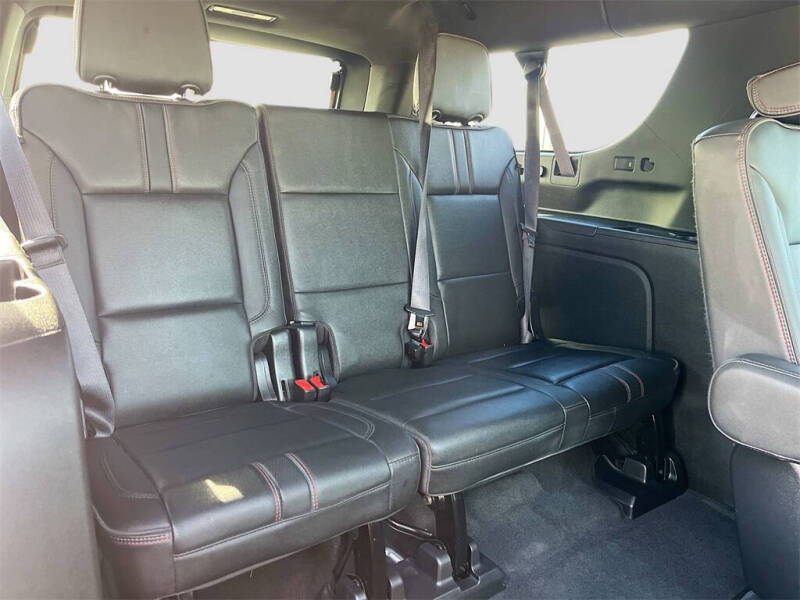 2022 Chevrolet Suburban RST