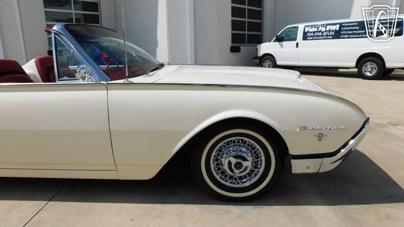 1962 Ford Thunderbird