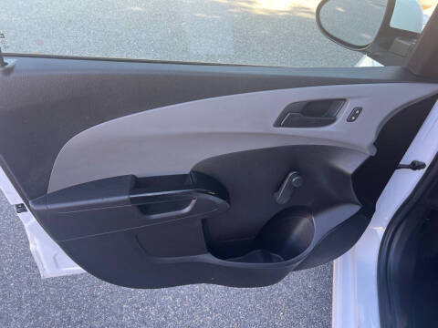 2019 Chevrolet Sonic LT Auto Fleet