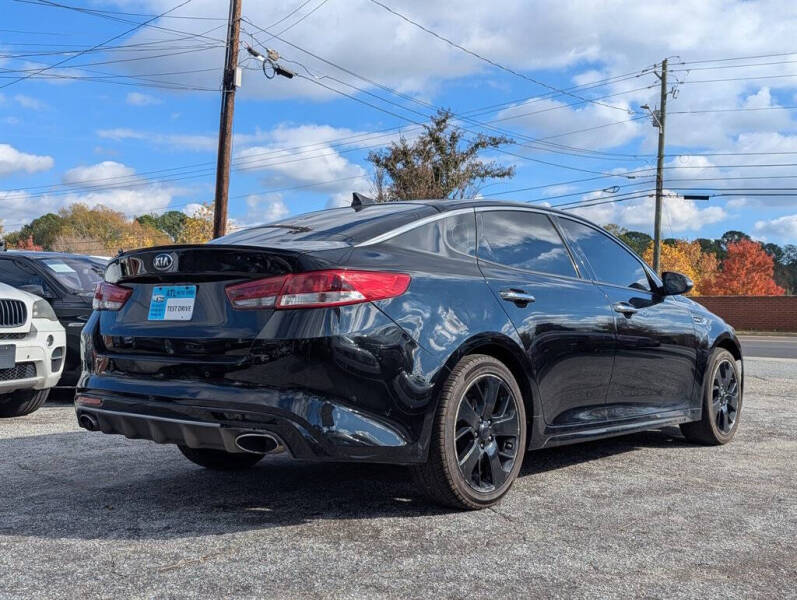 2017 Kia Optima SX photo 4