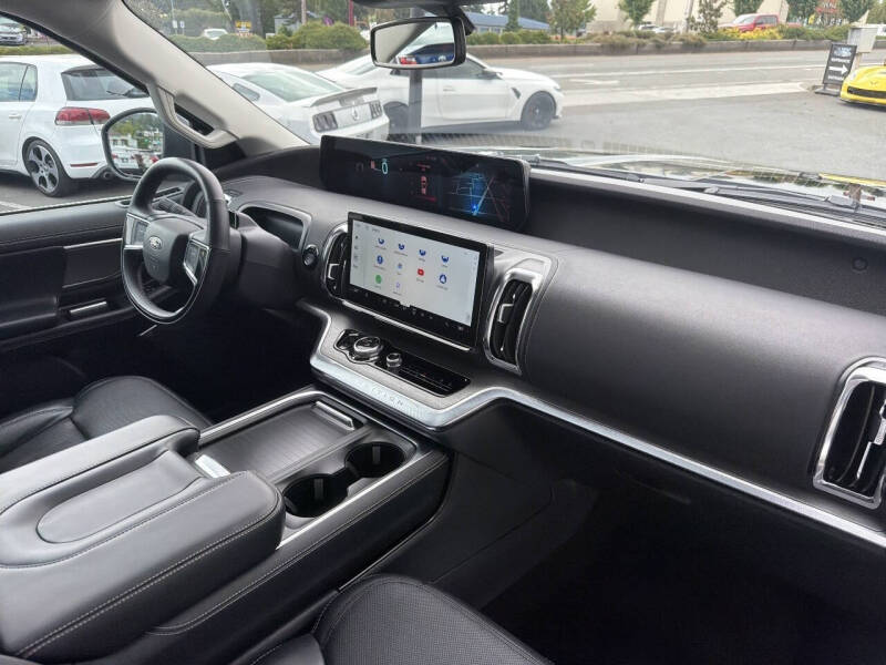 2025 Ford Expedition MAX Platinum