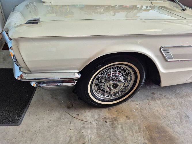 1965 Ford Thunderbird