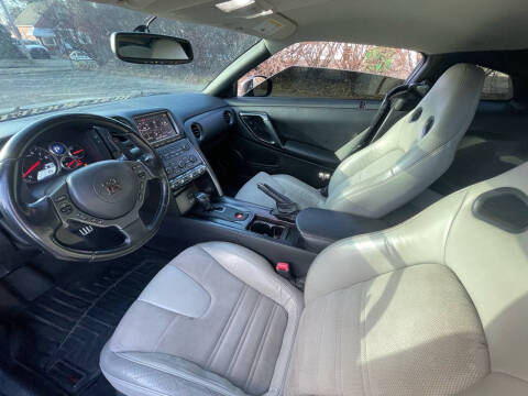 2013 Nissan GT-R Premium