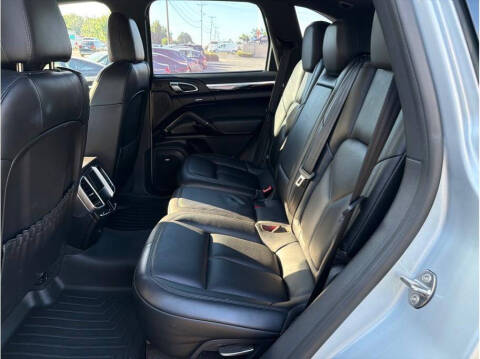 2017 Porsche Cayenne S