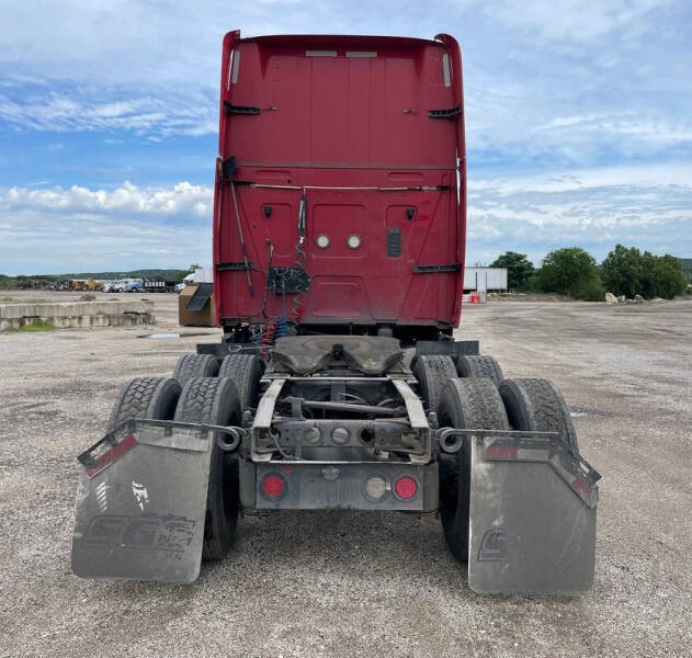 2022 International LT625