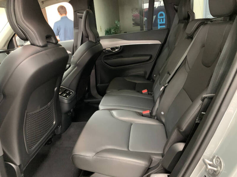 2025 Volvo XC90 B5 Core Bright Theme