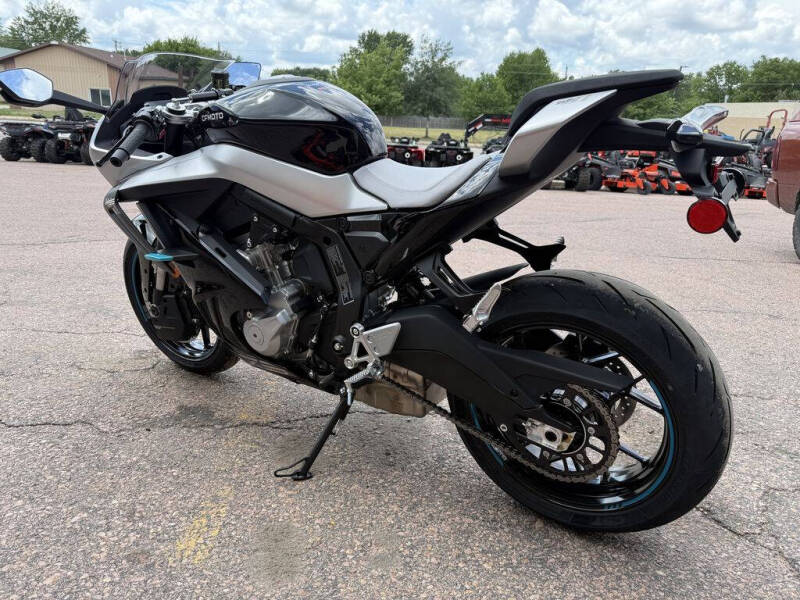 2026 CFMoto CFMOTO 675 SS