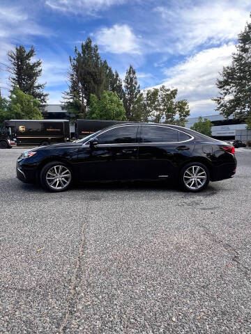 2016 Lexus ES 300h