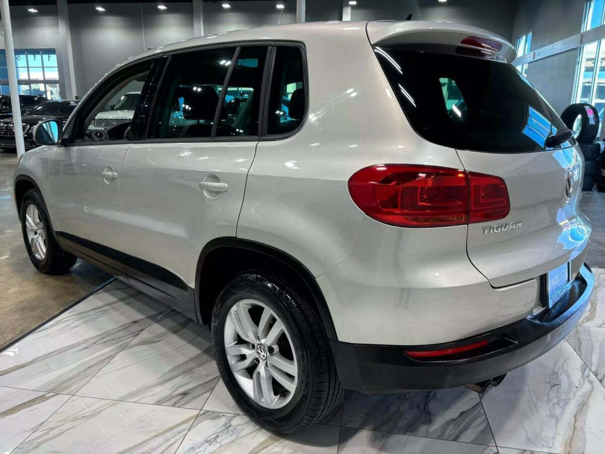 2013 Volkswagen Tiguan for sale at IMD MOTORS, INC in Dallas, TX