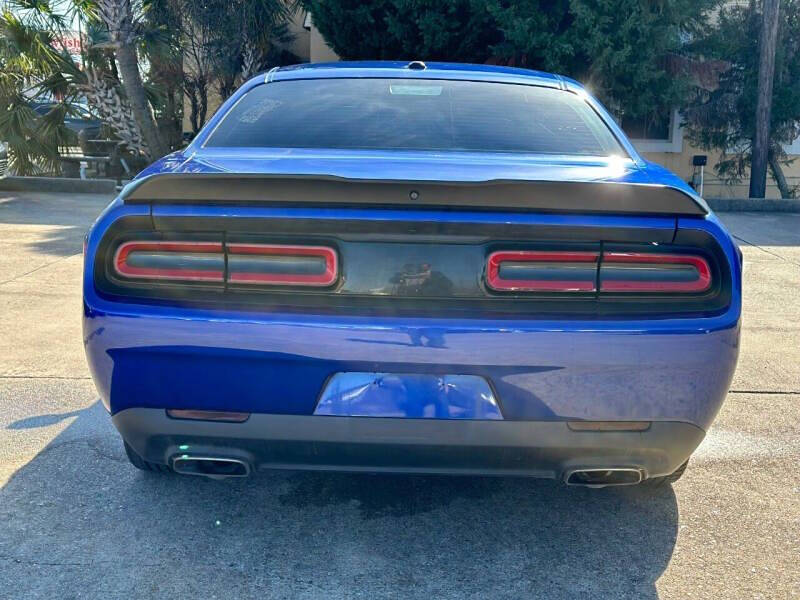 2016 Dodge Challenger SXT