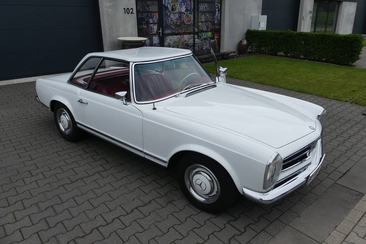 1968 Mercedes-Benz 280SL for sale at Flemingstoke in Costa Mesa, CA