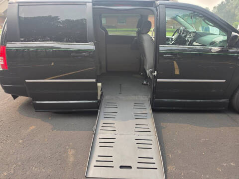 2009 Chrysler Town and Country Touring