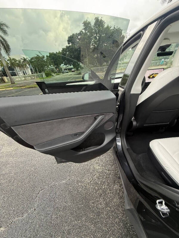 2025 Tesla Model Y Long Range