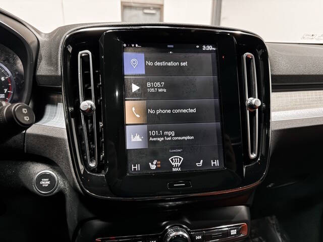2019 Volvo XC40 T5 Momentum