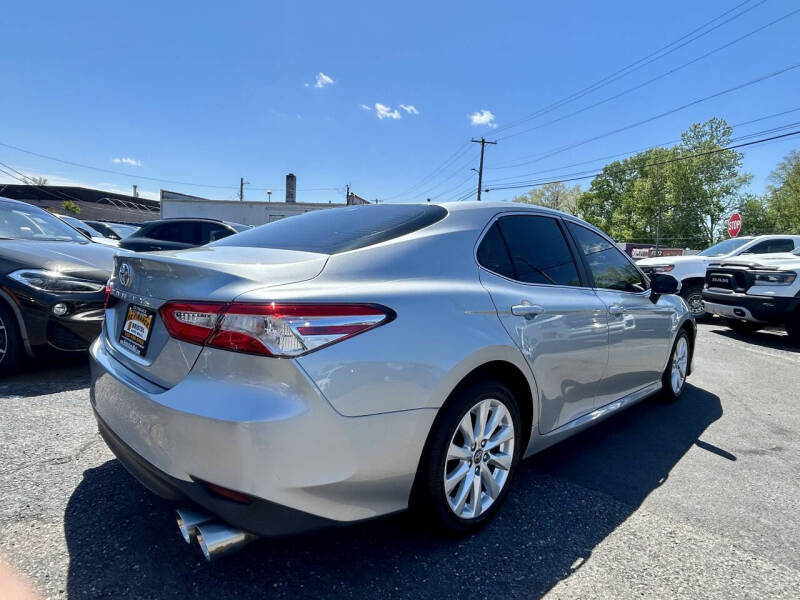 2018 Toyota Camry LE