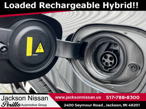 2022 Volvo XC60 Recharge T8 R-Design