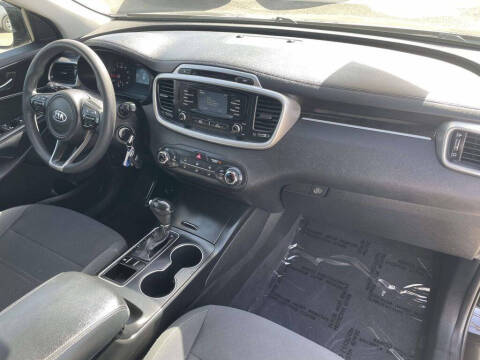 2016 Kia Sorento LX