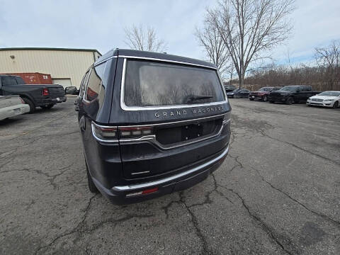 2022 Jeep Grand Wagoneer Series III