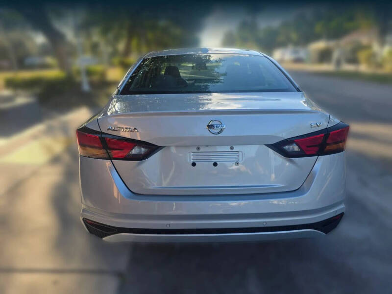 2022 Nissan Altima 2.5 SV
