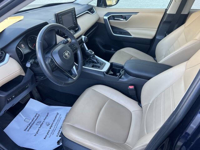 2020 Toyota RAV4 XLE Premium