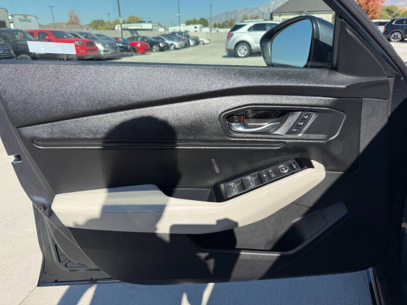 2025 Honda Accord Hybrid Touring