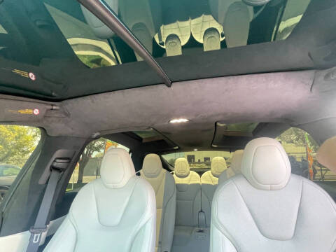 2023 Tesla Model X Standard Range