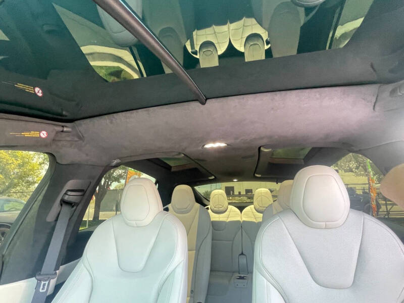 2023 Tesla Model X Standard Range