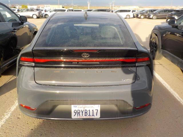 2025 Toyota Prius LE