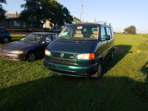 2000 Volkswagen EuroVan for sale at B&M Auto Sales and Service LLP in Marion SD