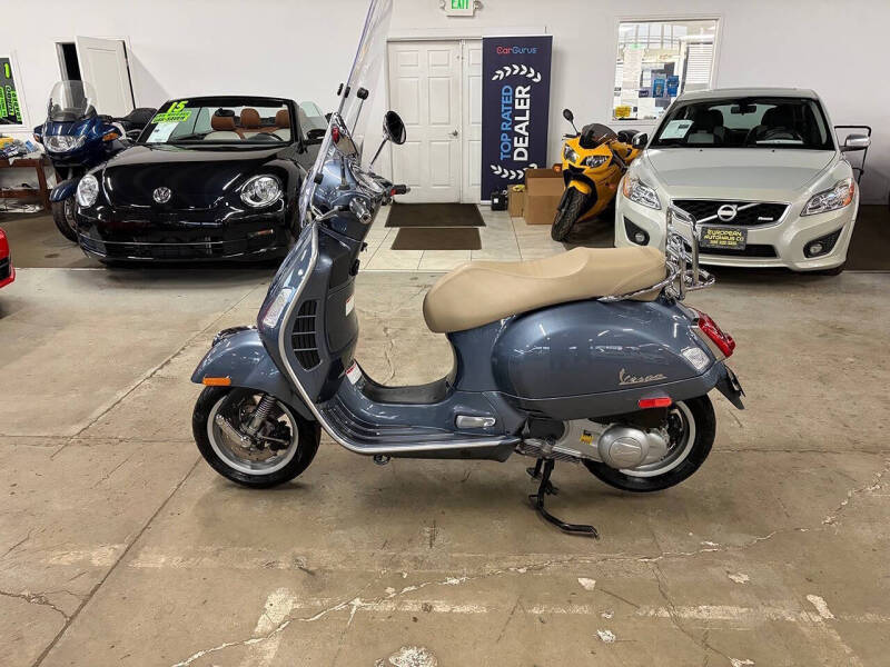 2015 Vespa GTS 300