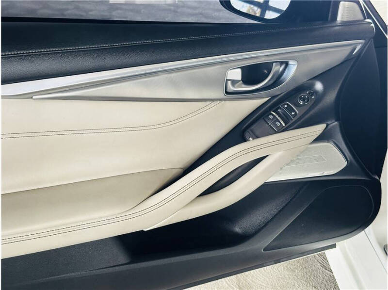 2017 Infiniti Q60 2.0T Premium