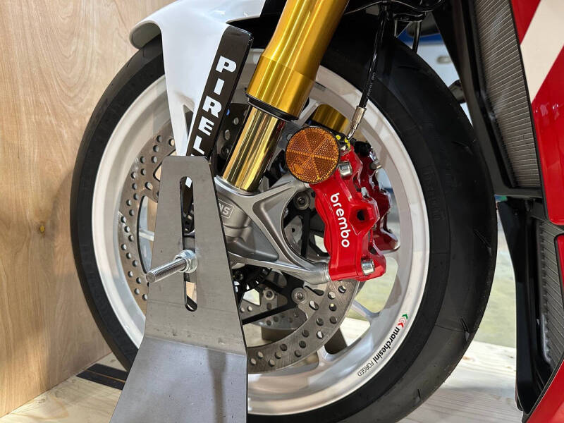 2025 Ducati Streetfighter V4 Supreme