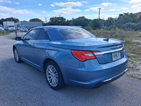 2011 Chrysler 200 Limited