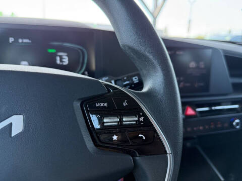 2024 Kia Niro LX