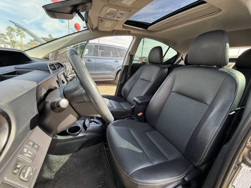 2017 Toyota Prius c Three